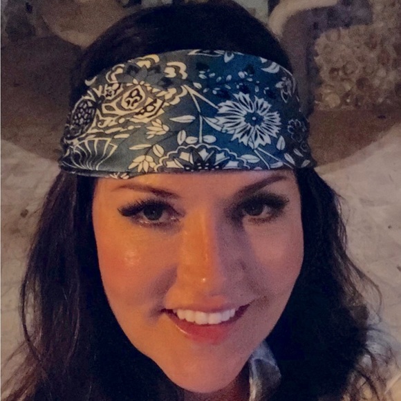 Meet your Posher, Andi - Picture 1 of 2